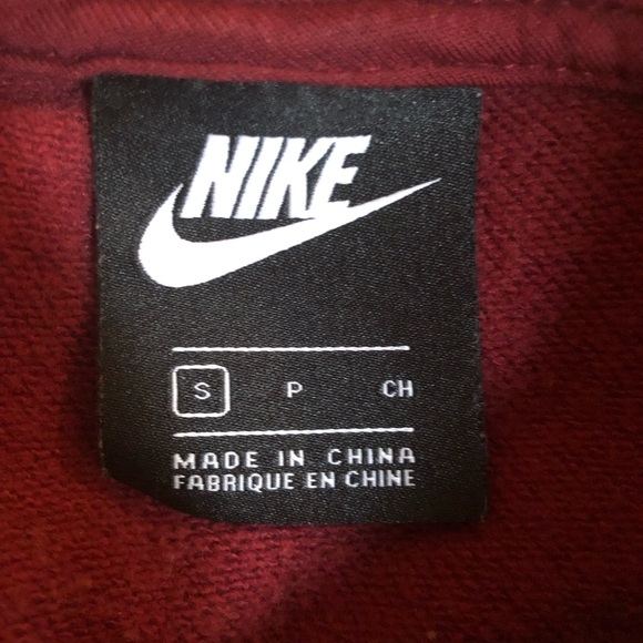 Nike burgundy/light blue/white cropped sweater size small, frayed bottom - Picture 2 of 7